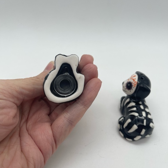 New Day of the Dead Dog Skeleton Sugar Skull Halloween Salt & Pepper Shakers - Picture 5 of 11